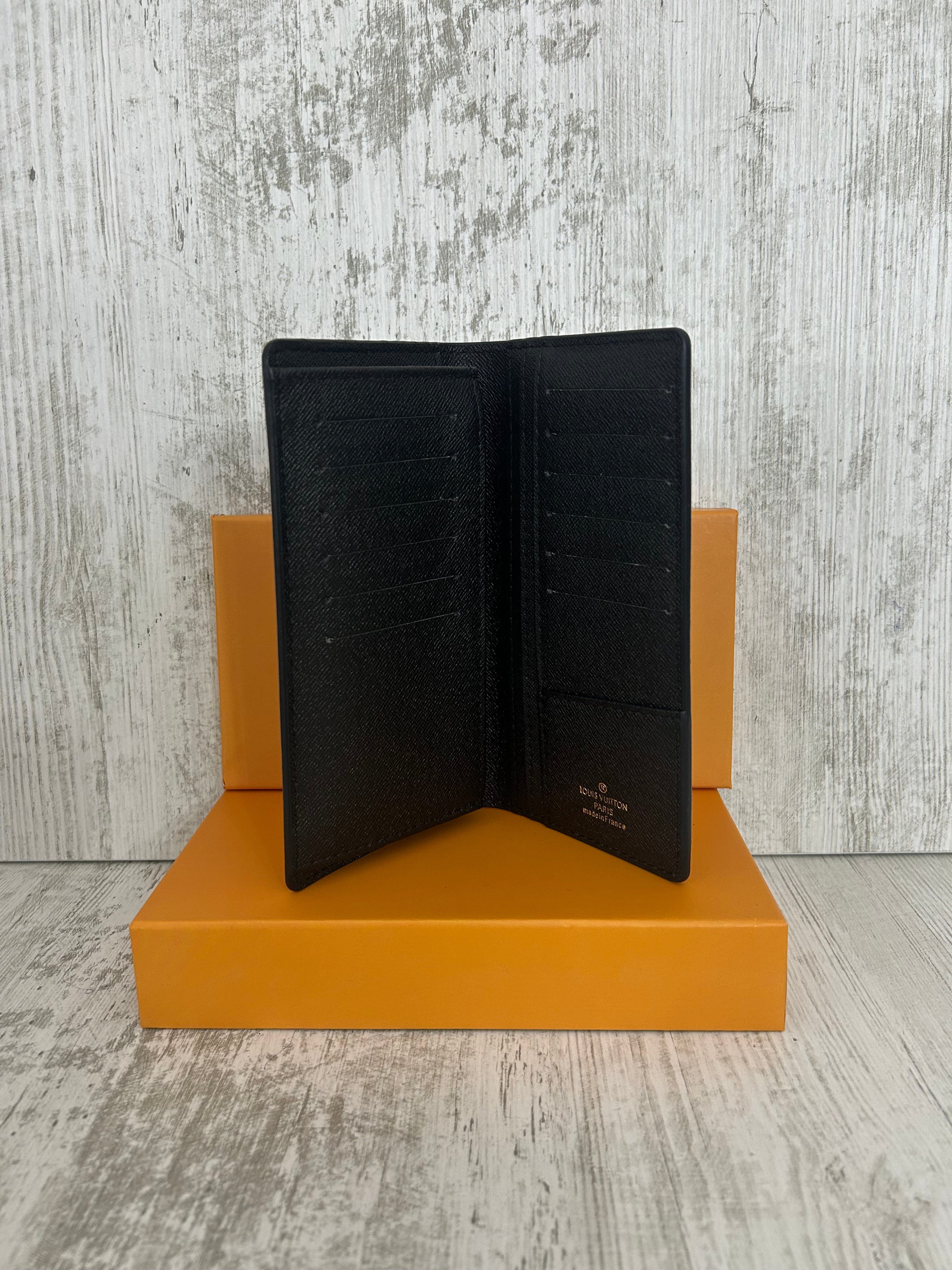 Louis Vuitton Skin ΜΑΥΡΟ