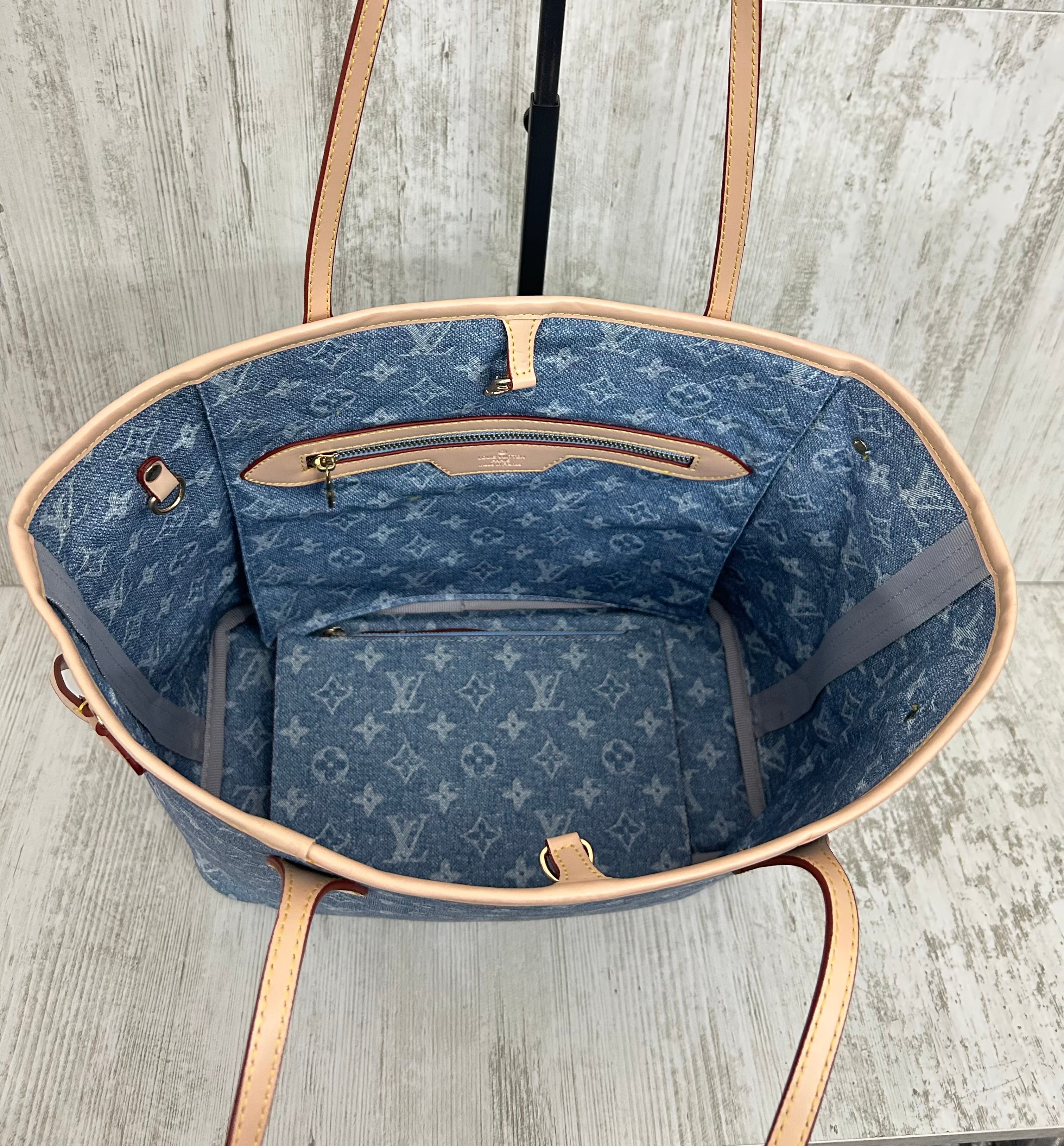 Louis Vuitton Shopping