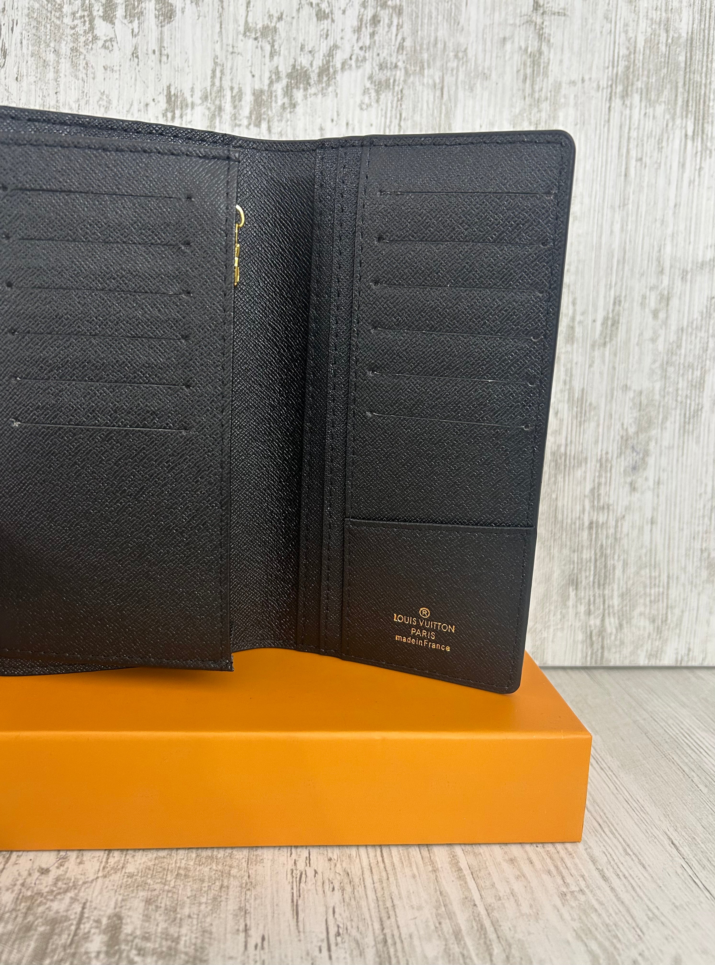 Louis Vuitton Skin ΜΑΥΡΟ