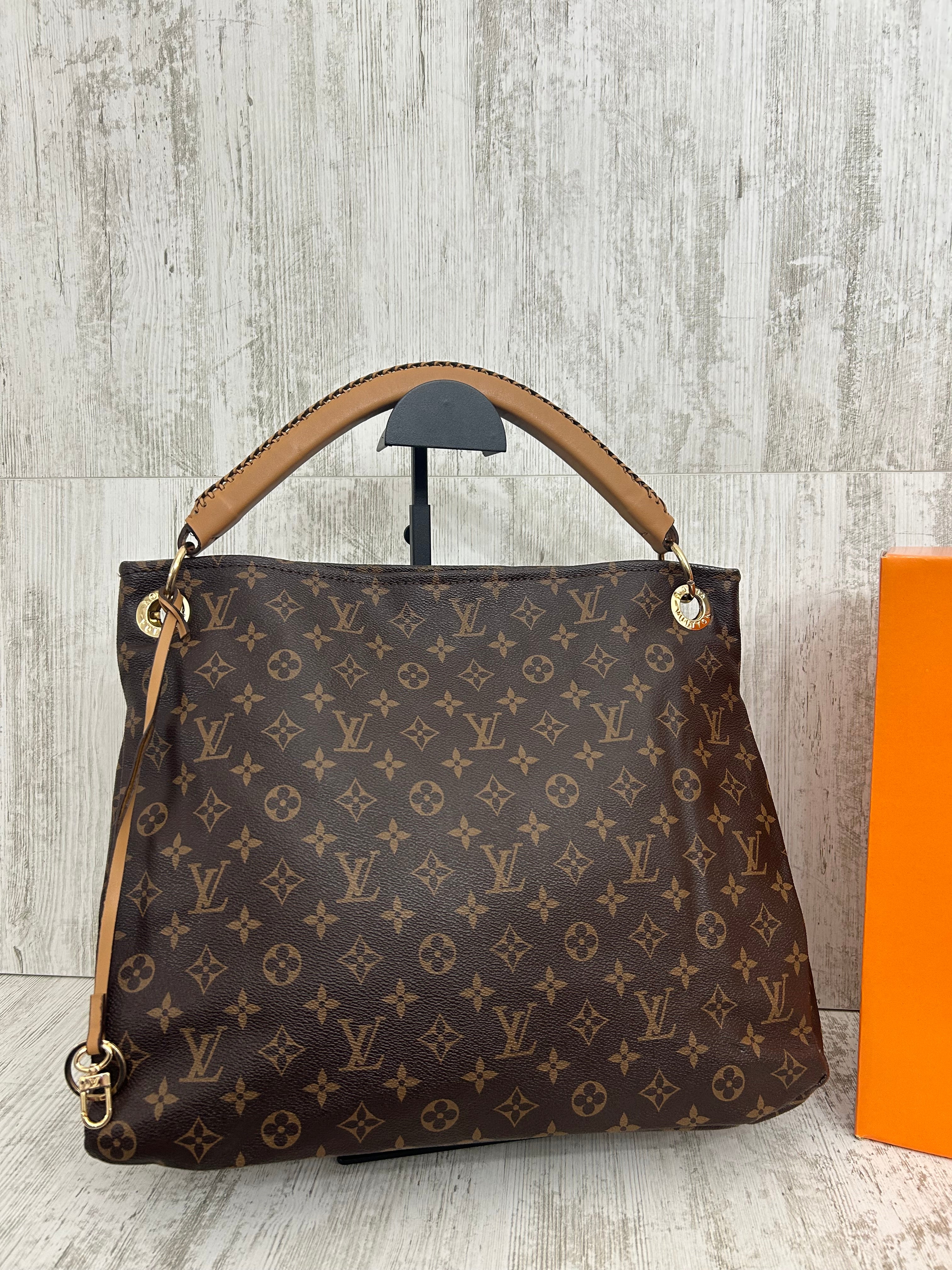 Louis Vuitton Artsy leader