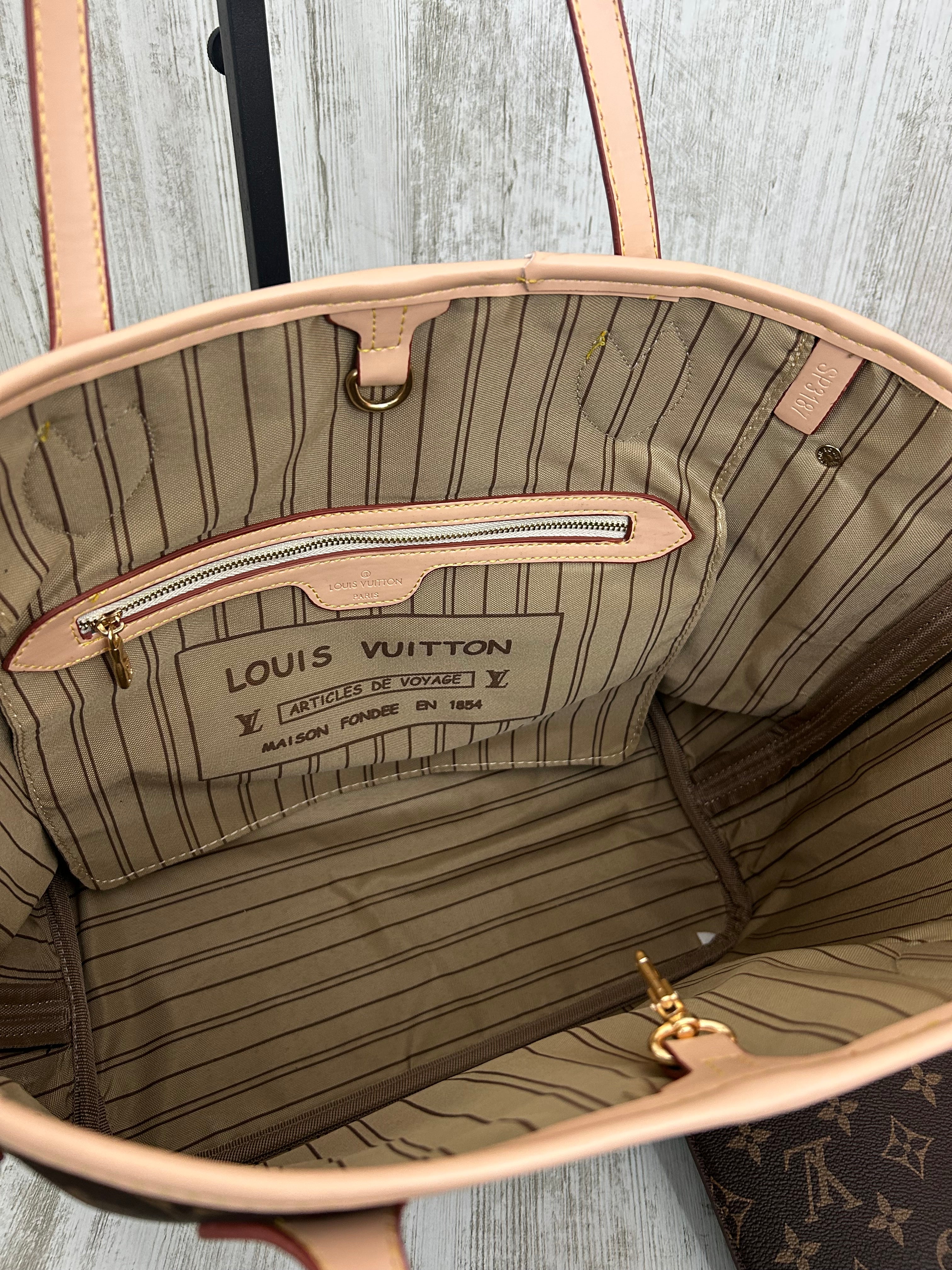 Louis Vuitton Shopping